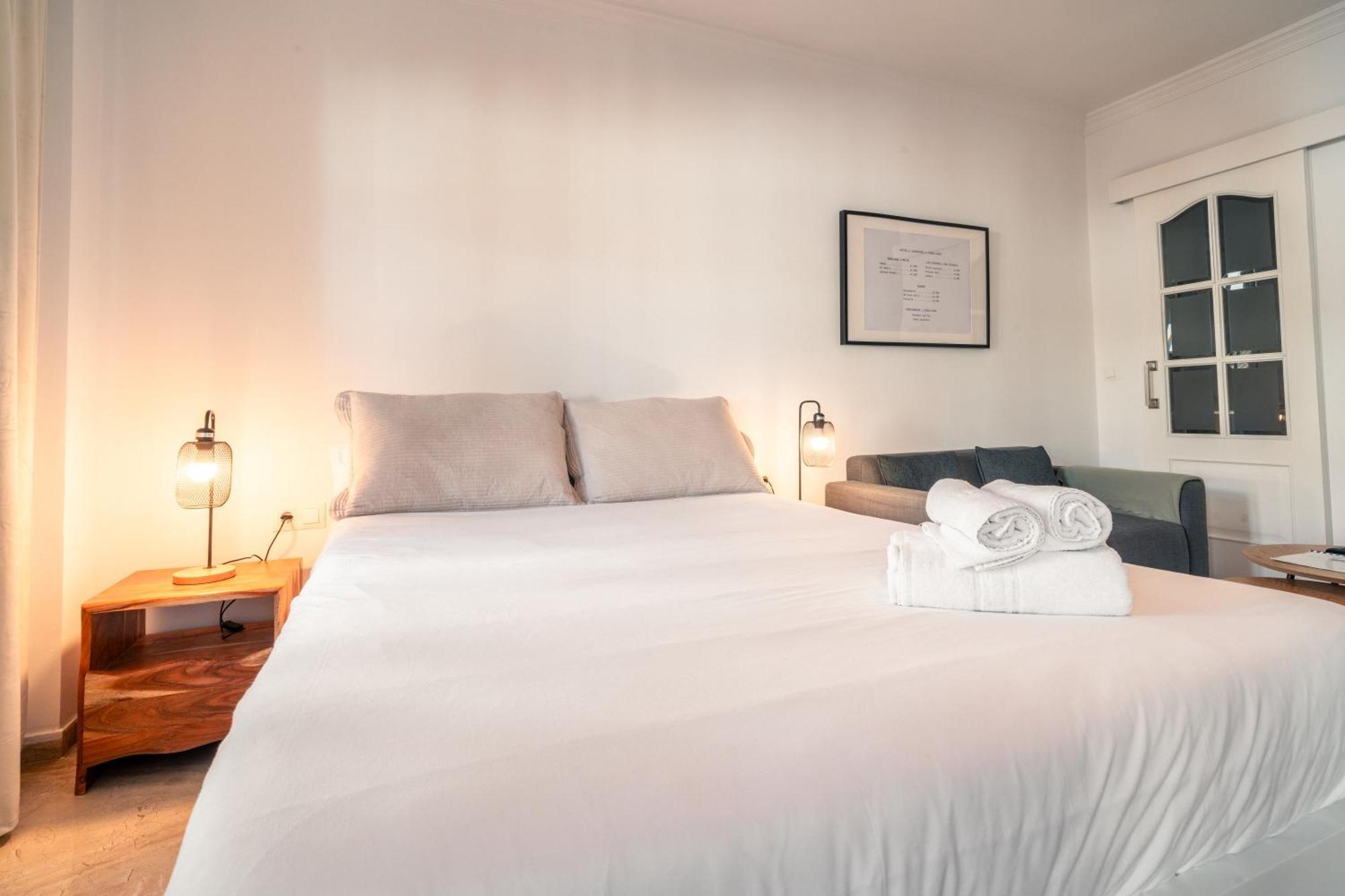 Apartamentos Avanel รอนดา ภายนอก รูปภาพ