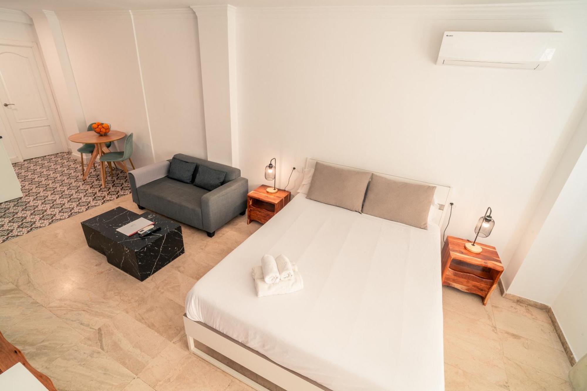 Apartamentos Avanel รอนดา ภายนอก รูปภาพ